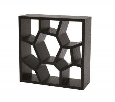 Schwarzes Opus Incertum Regal von Casamania Horm mit geometrischen Fächern für Bücher und Dekoration.